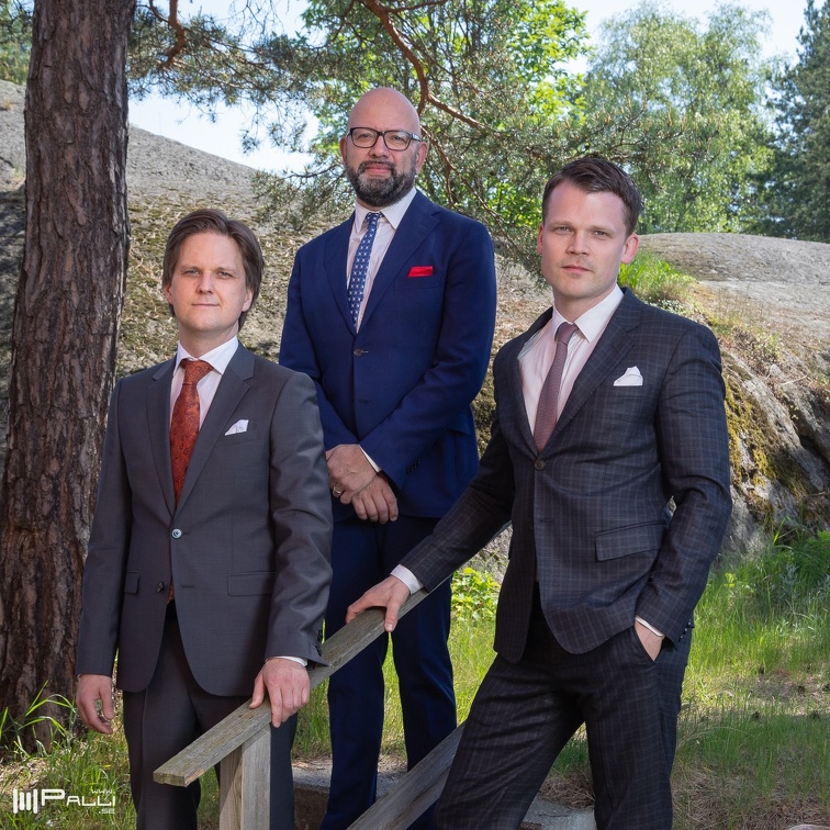 Trinity. (3451 besök) Albumfoto till fjärde albumet, Nuages. Sommaren 2018.
ID: 180516_img_165840 Trinity.