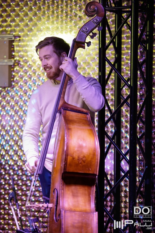 Arvid Jullander (4721 besök) Cajsa Zerhouni på JazzPool 8 januari 2019.
Cajsa Zerhouni, sång
Mattias Lindberg, piano
Arvid Jull... Arvid Jullander