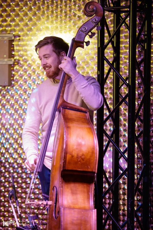 Arvid Jullander (489 besök) Cajsa Zerhouni på JazzPool 8 januari 2019.
Cajsa Zerhouni, sång
Mattias Lindberg, piano
Arvid Jull... Arvid Jullander