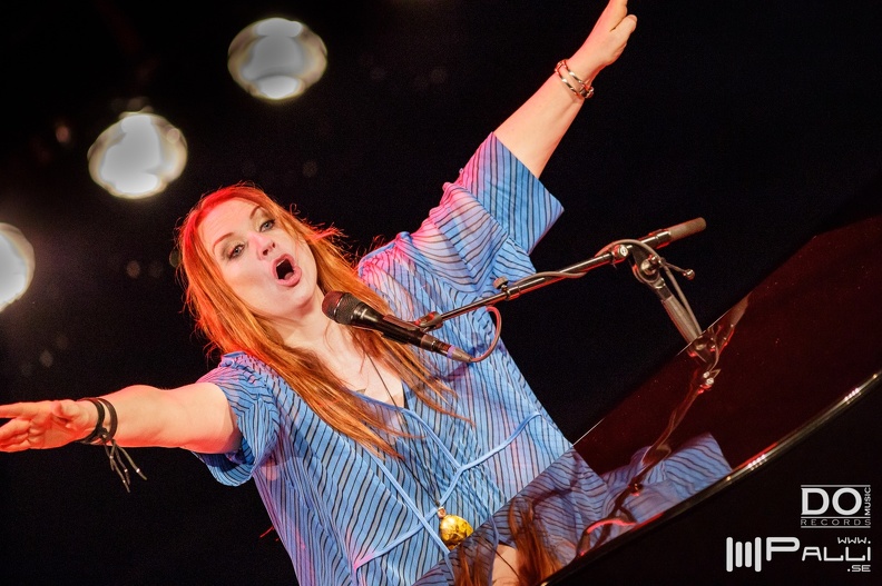 Judith Owen (2729 besök) Judith Owen Band, Södra Teater, Stockholm 1 of October 2018.
ID: 181001_img_174349 Judith Owen