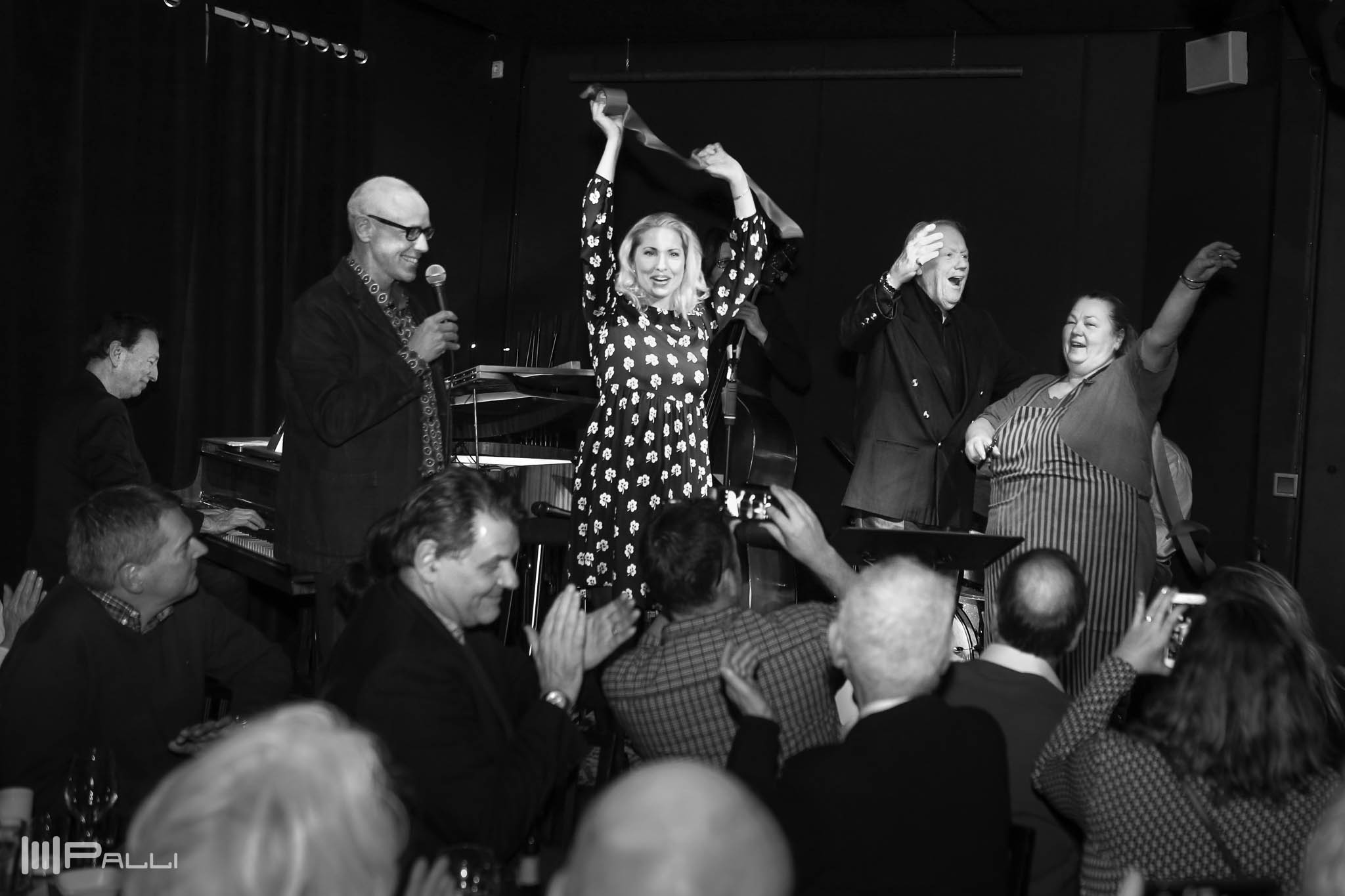 Invigningen av Katalins Jazzbar.På fotot: Claes Crona, Magnus Peterson, Viktoria Tolstoy, Svante Thureson och Katalin Varga