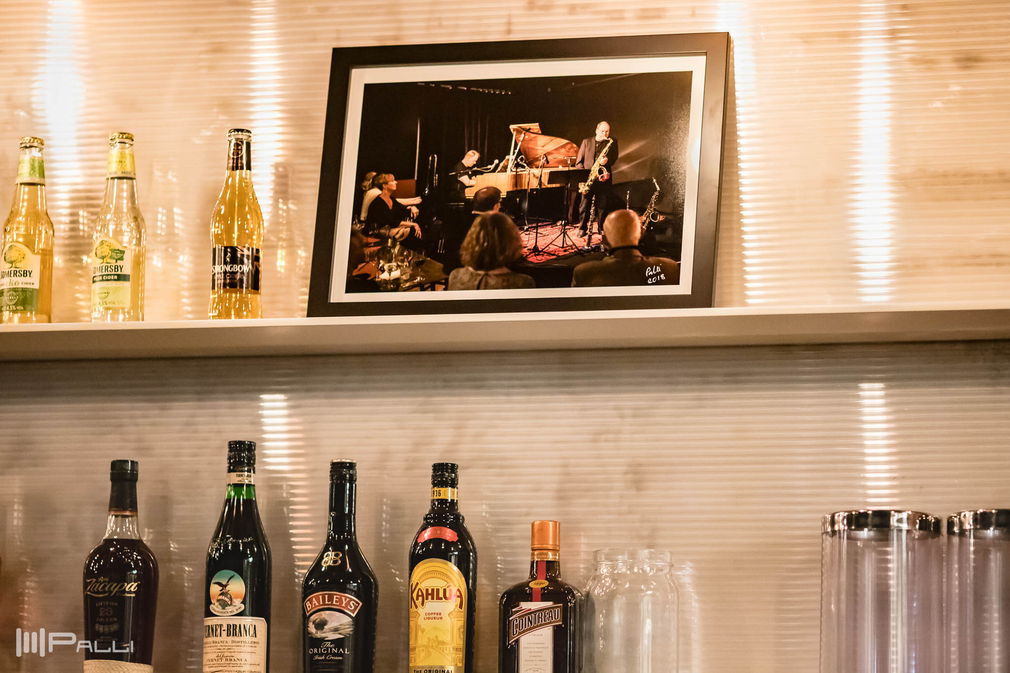 Första bilden är tagin vid smygpremiären av Jazzzbaren 7 december 2017.