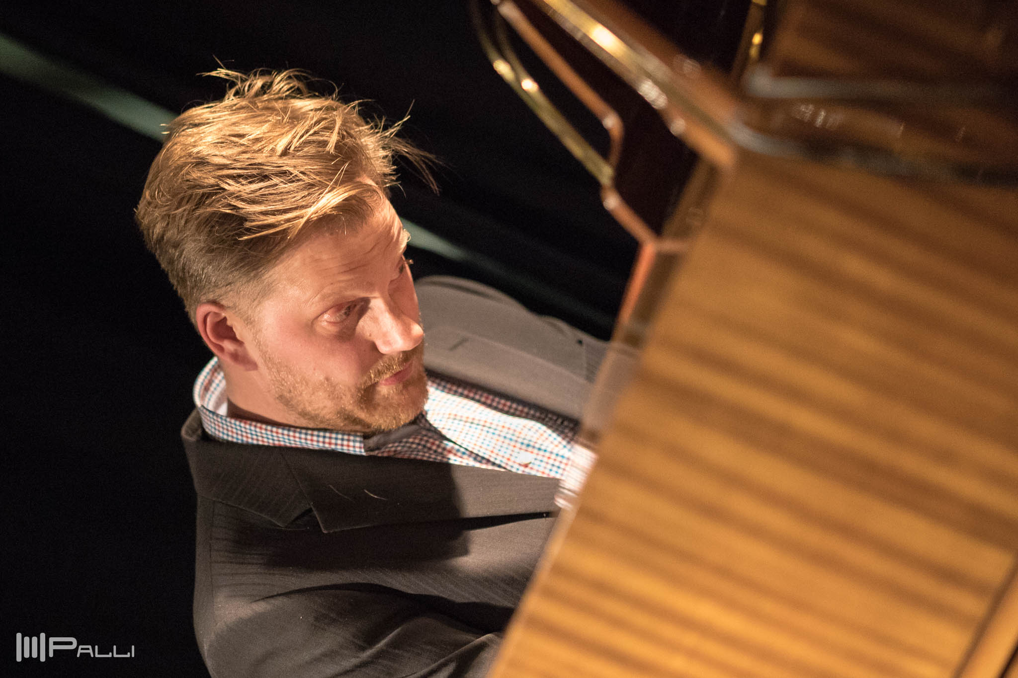 Nisse Sandström På Jazzbaren.Martin Sjöstedt piano, Daniel Fredricsson trummor. 12 april 2018.